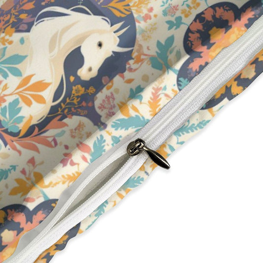 Arabesque style horse pattern design to decor your roo. This lightweight, soft and breathable duvet set provided you a cozy bedding for a good rest.