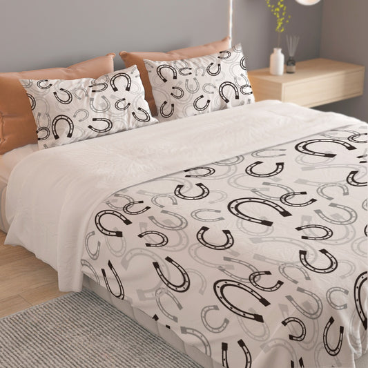 Horseshoe Pattern Bedding Set (125 gsm)